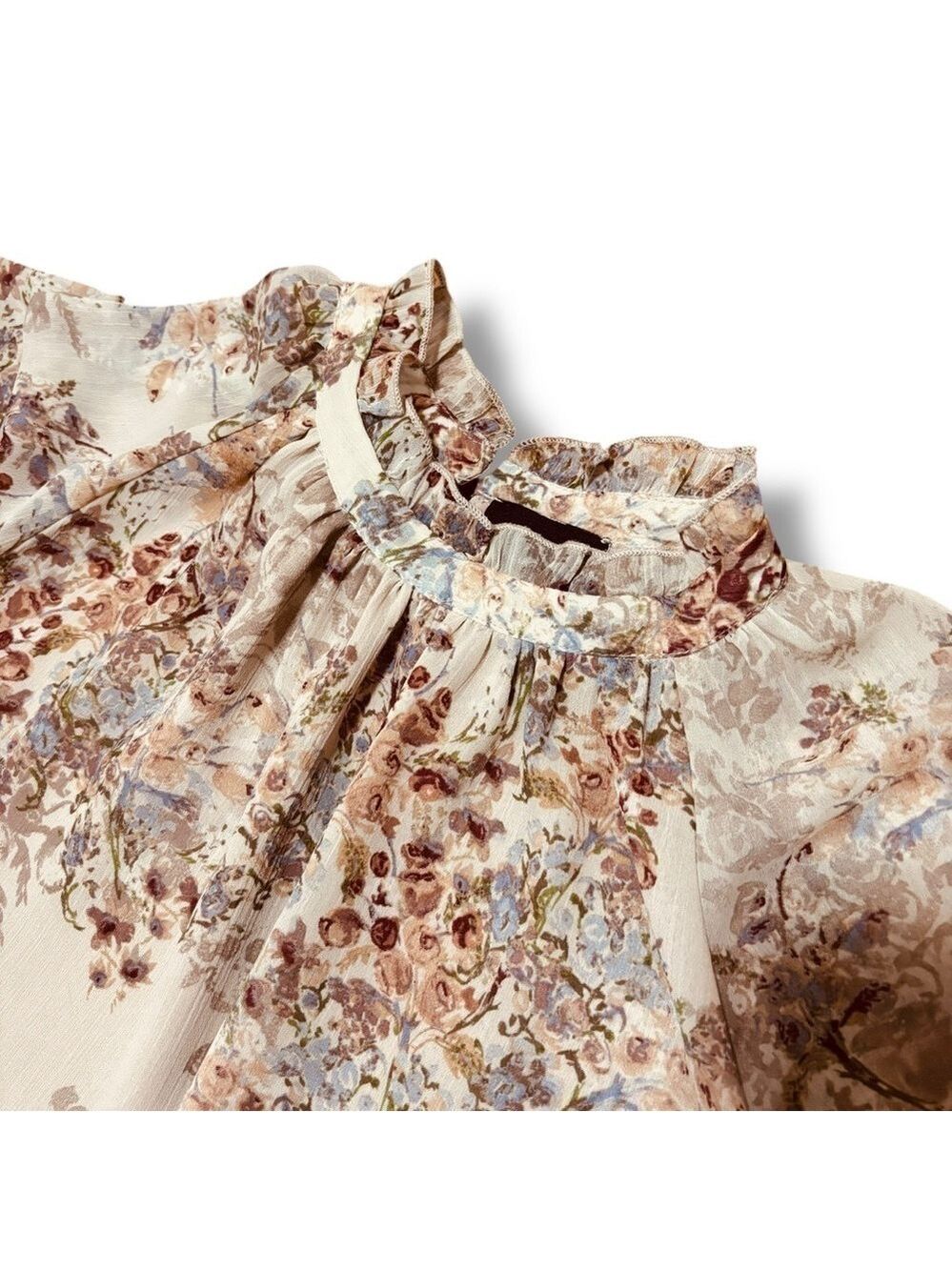 Vici Cream Beige Floral Ruffle Blouse – Size Large - Picture 3 of 11